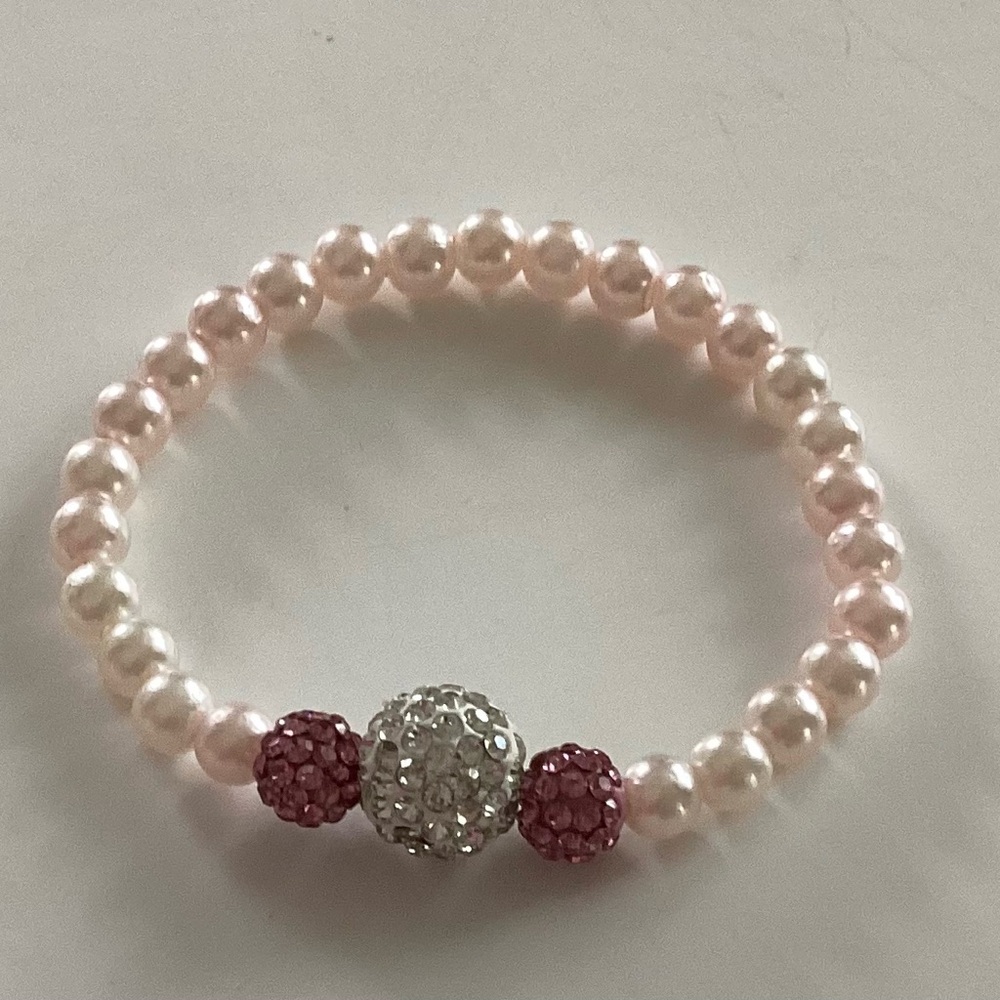 Elegant Pink and Silver Pearl Bracelet